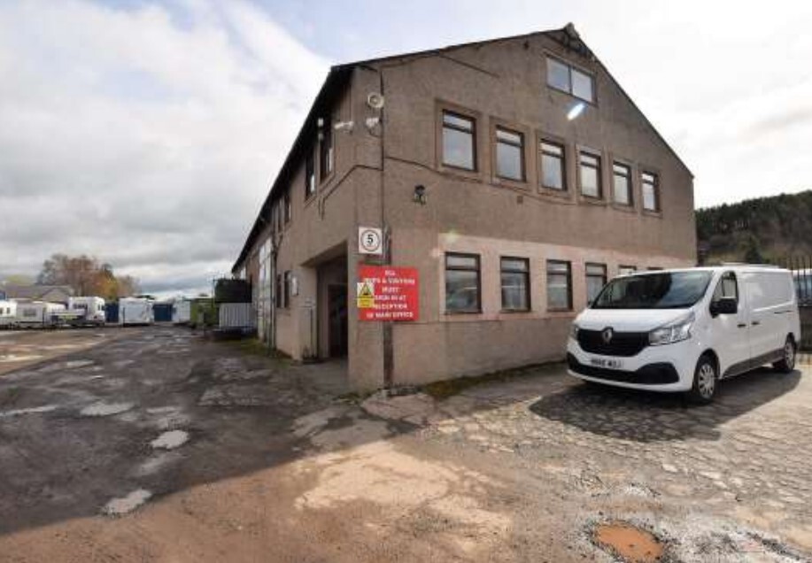 Station Rd, Earlston for lease Primary Photo- Image 1 of 2