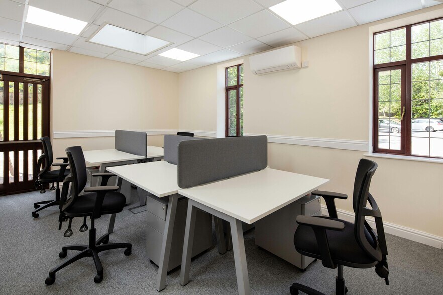 Toneway, Bathpool à louer - Photo du bâtiment - Image 3 de 5