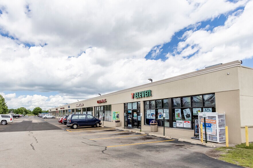 355-399 S Prospect Ave, Bartlett, IL à louer - Photo du bâtiment - Image 3 de 13