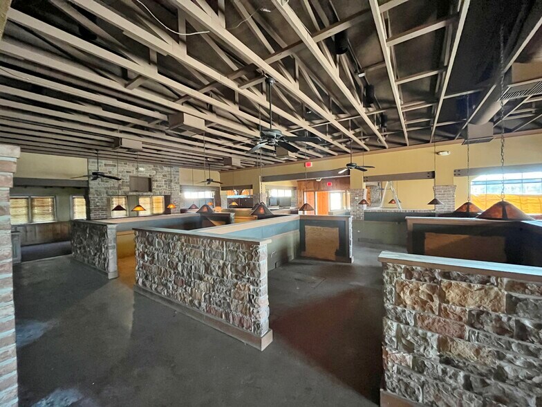 2601 S Broadway Ext, Edmond, OK à louer - Photo intérieure - Image 3 de 13