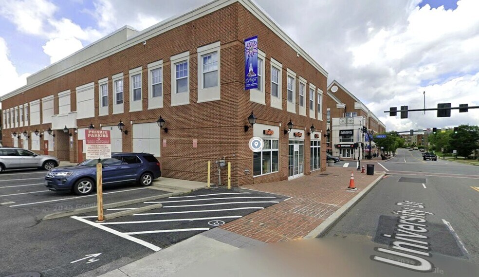 10427 North St, Fairfax, VA à louer - Photo du bâtiment - Image 2 de 17