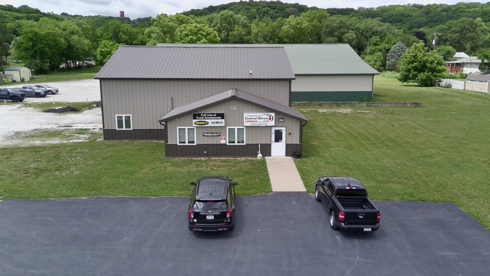 5619 N Galena Rd, Peoria Heights, IL for sale - Primary Photo - Image 1 of 24