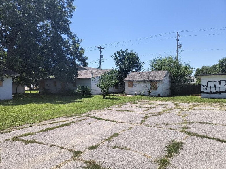 1518 E 1st St N, Wichita, KS à vendre - Photo du bâtiment - Image 3 de 6
