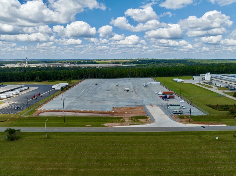 859 Joe Tamplin Industrial Blvd, Macon-Bibb, GA for sale - Building Photo - Image 2 of 15