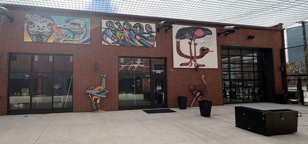 915 N Summit St, Toledo, OH for lease - Primary Photo - Image 1 of 3