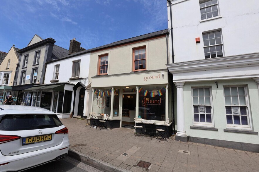 35 High St, Cowbridge à vendre - Photo du bâtiment - Image 2 de 5