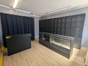 32 Montreal St, Kingston, ON for lease Interior Photo- Image 2 of 5