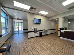 1575 Montgomery Hwy, Vestavia Hills, AL for lease Interior Photo- Image 2 of 12