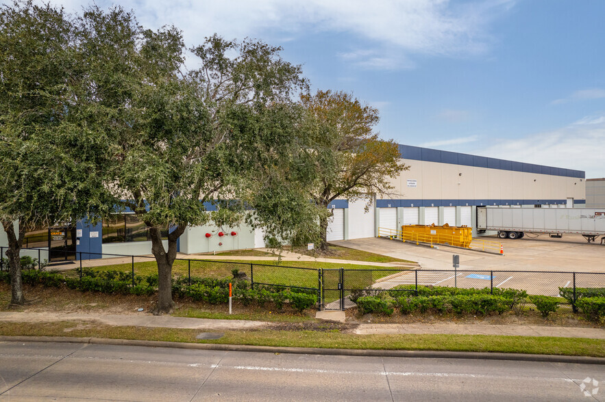 7250 W 43rd St, Houston, TX for lease - Building Photo - Image 1 of 33