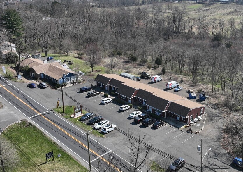 5667 York Rd, Lahaska, PA à louer - Photo du bâtiment - Image 2 de 6