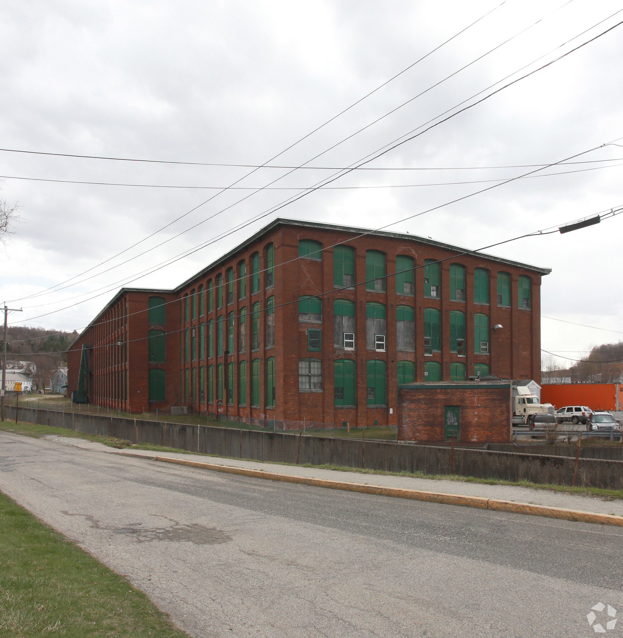 7 Hoosac St, Adams, MA for sale Primary Photo- Image 1 of 13
