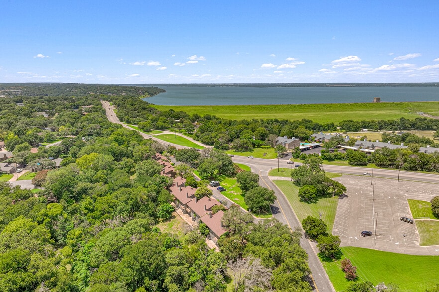 2800 Stewart Dr, Waco, TX for sale - Building Photo - Image 3 of 33