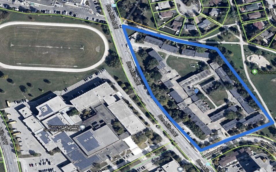 53-71 Godstone Rd, Toronto, ON à vendre Photo du bâtiment- Image 1 de 1