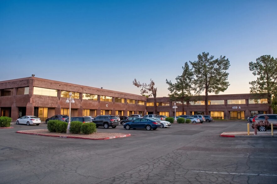 459 N Gilbert Rd, Gilbert, AZ à louer - Photo du bâtiment - Image 3 de 13