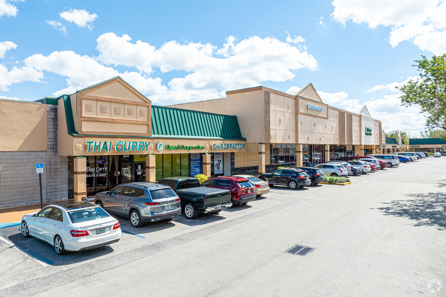 6702-6900 N University Dr, Tamarac, FL for lease - Building Photo - Image 3 of 20