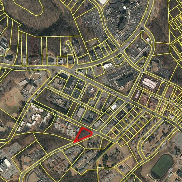 2251 Yorktown Ave, Lynchburg, VA à vendre - Aérien - Image 1 de 2