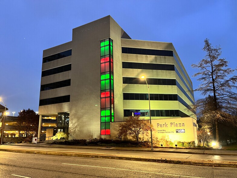 801 W 47th St, Kansas City, MO à louer - Photo du bâtiment - Image 2 de 11