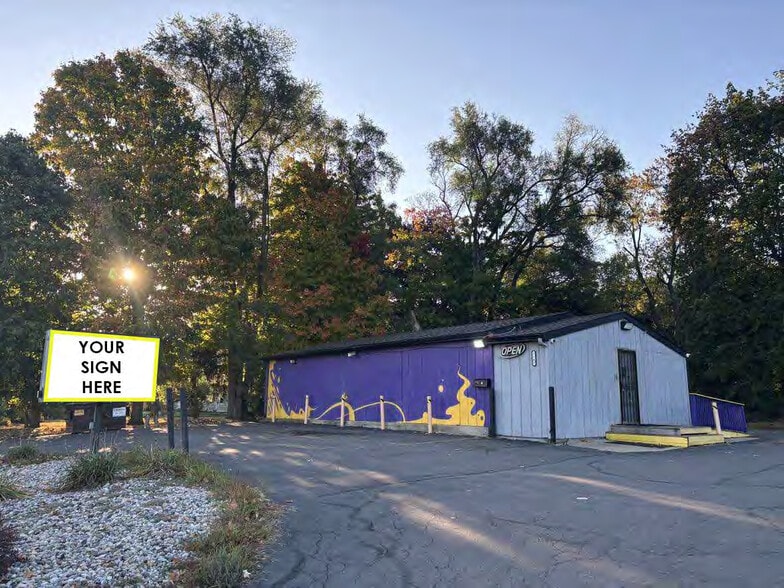 3141 Page Ave, Jackson, MI for sale - Primary Photo - Image 1 of 15