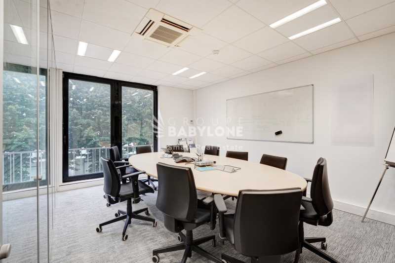 Office in Levallois Perret for lease - Interior Photo - Image 3 of 15