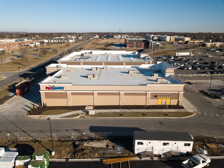 4820 Bauer Farm Dr, Lawrence, KS for lease - Aerial - Image 2 of 8