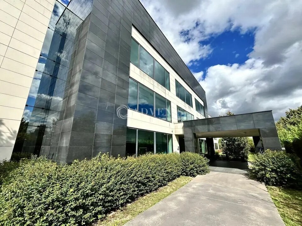 Office in Lieusaint for lease Building Photo- Image 1 of 10