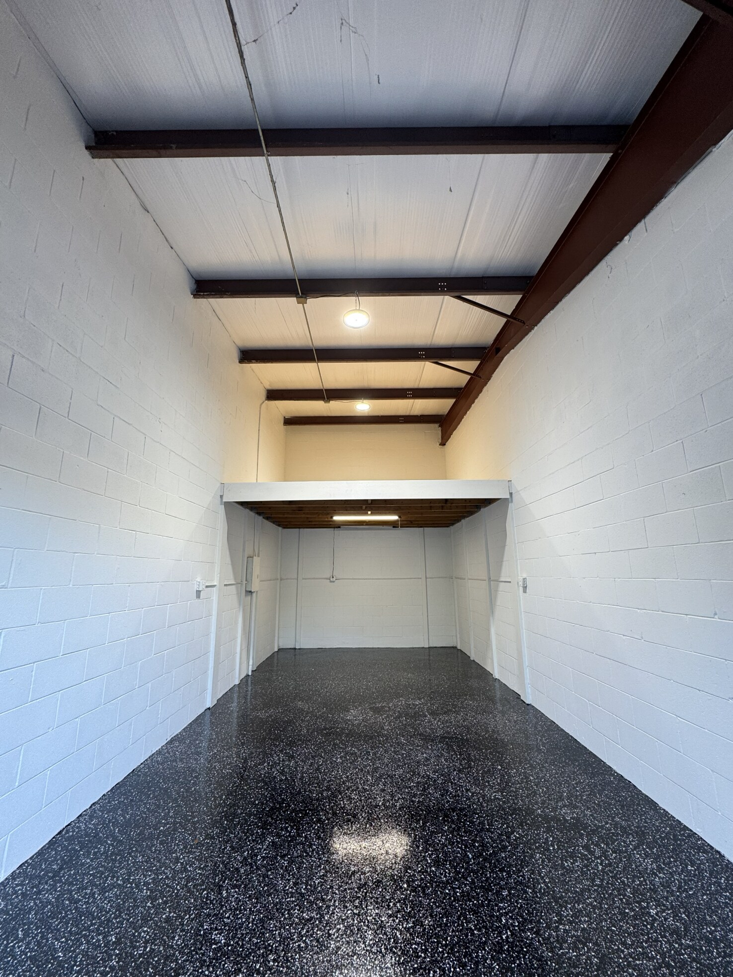 1133 Industrial Blvd, Naples, FL for lease Interior Photo- Image 1 of 4