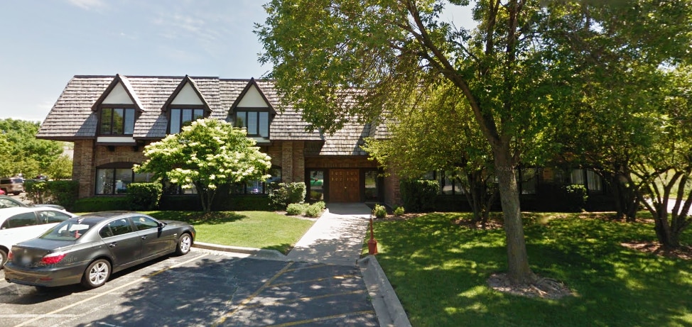 28085 N Ashley Cir, Libertyville, IL for sale - Building Photo - Image 1 of 6