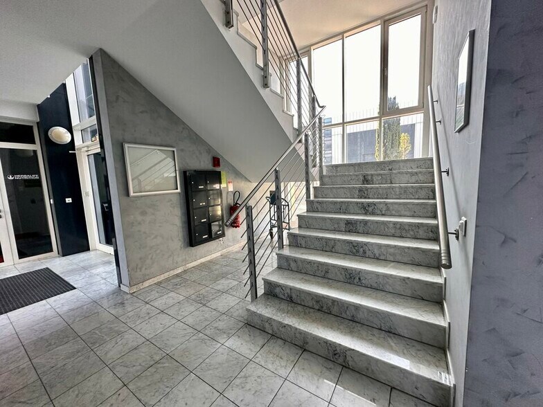 Office in Mundolsheim for lease - Interior Photo - Image 2 of 7