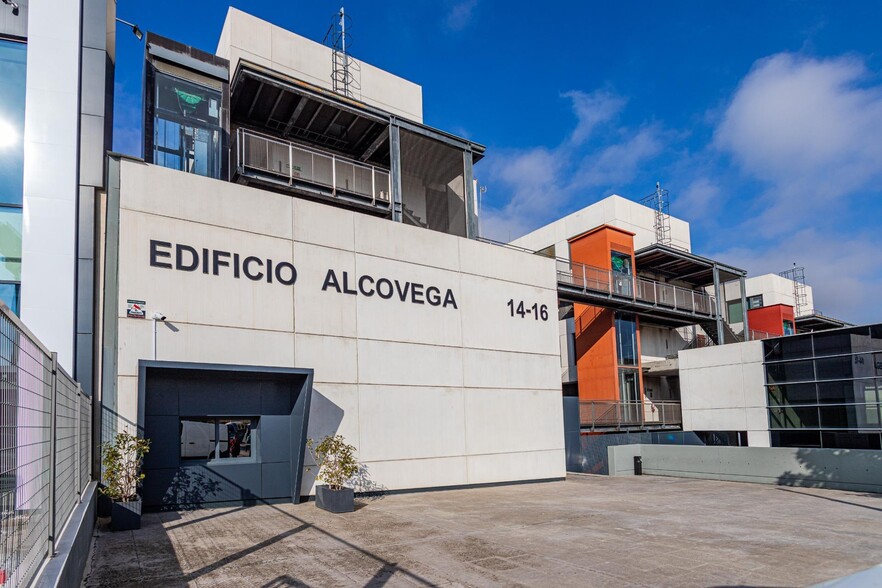 Fuencarral, 14, Alcobendas, Madrid for sale - Building Photo - Image 2 of 25