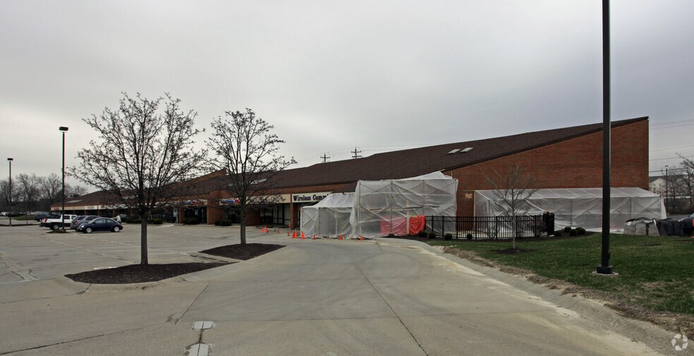 4754-4756 Cornell Rd, Cincinnati, OH à louer - Photo du bâtiment - Image 3 de 4