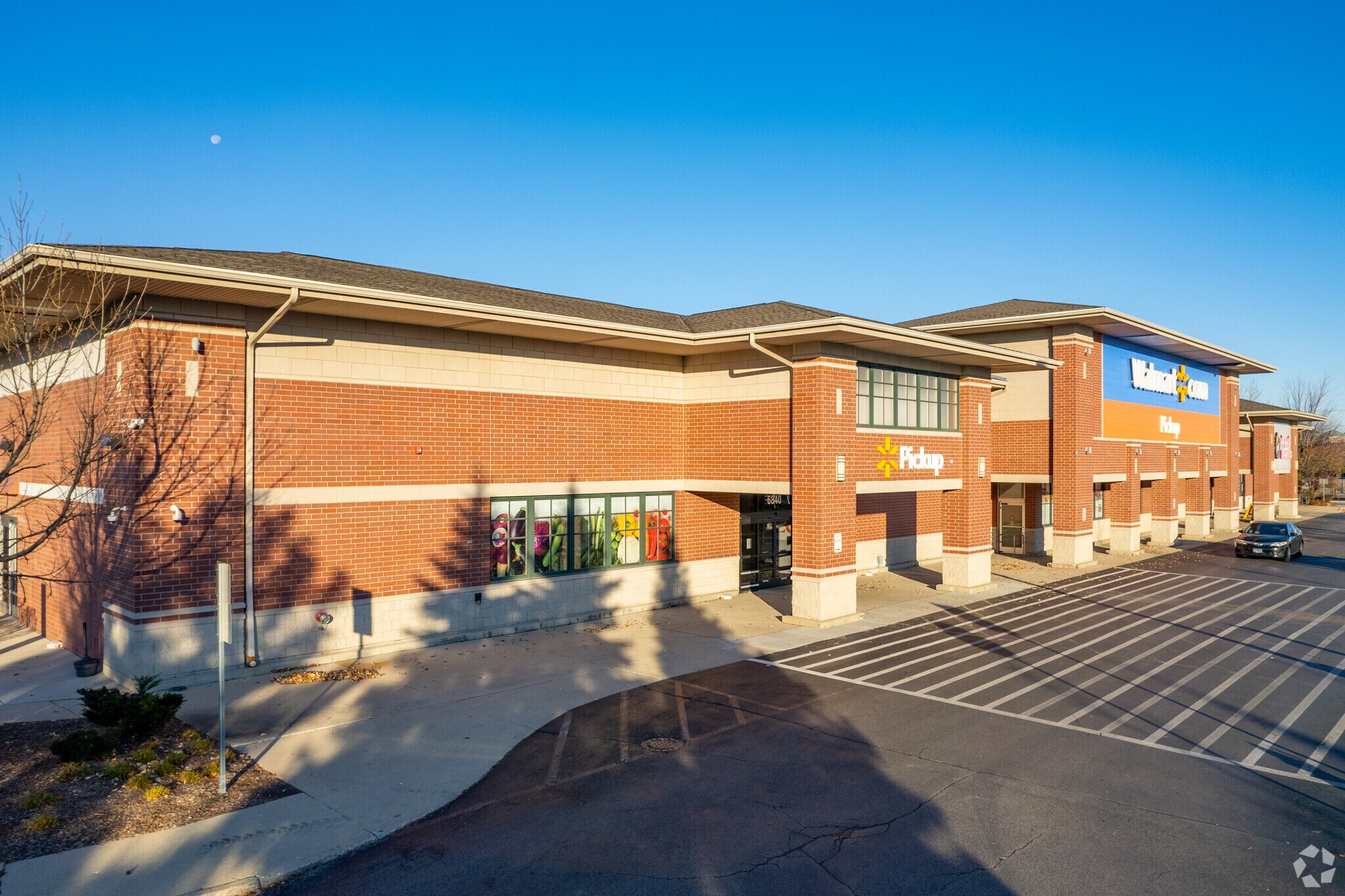 6850 N Mccormick Blvd, Lincolnwood, IL for lease Primary Photo- Image 1 of 10