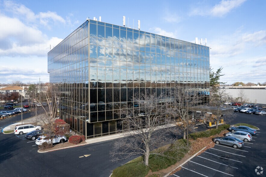 250 Moonachie Rd, Moonachie, NJ à louer - Photo du bâtiment - Image 3 de 18