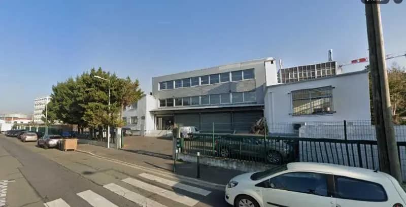 Flex in Nanterre for lease - Building Photo - Image 1 of 9