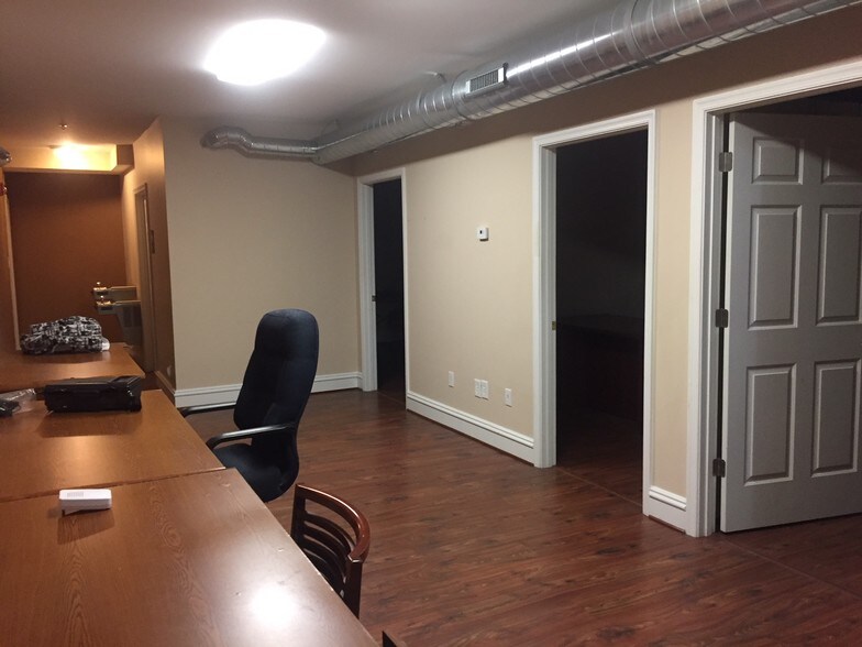 16 S Dooley Ave, Richmond, VA à louer - Autre - Image 1 de 5