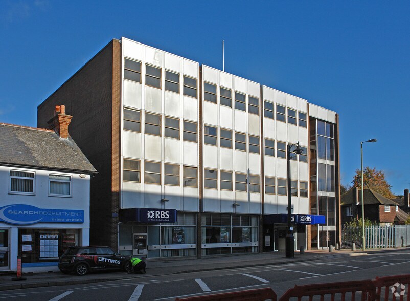 33-37 Victoria Rd, Farnborough à louer - Photo du bâtiment - Image 2 de 3