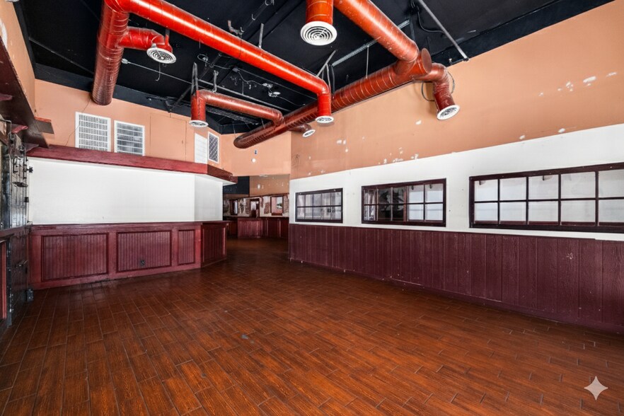 281 N 2nd Ave, Upland, CA à louer - Photo du bâtiment - Image 3 de 14