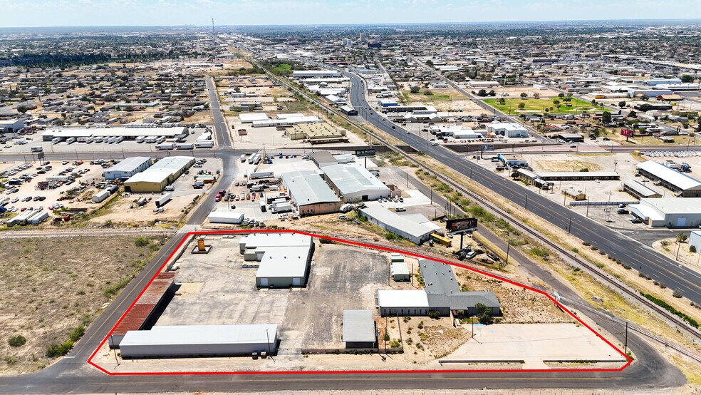 100 Industrial Ave, Odessa, TX à vendre - Photo du bâtiment - Image 1 de 16