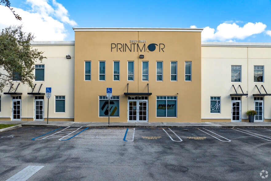 3901-3981 NW 126th Ave, Coral Springs, FL for lease - Building Photo - Image 2 of 8