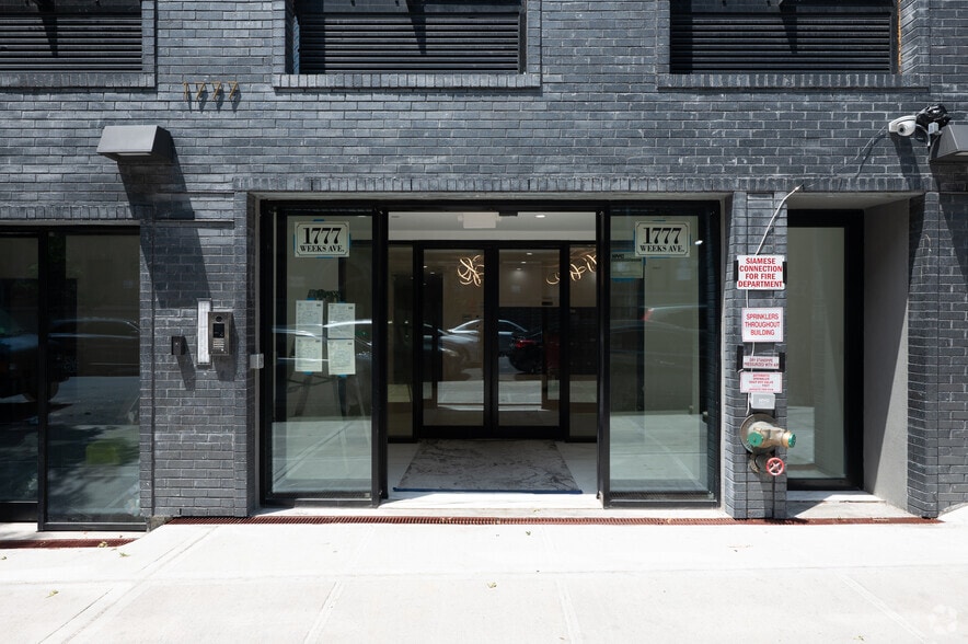 1777 Weeks Ave, Bronx, NY for lease - Building Photo - Image 2 of 3