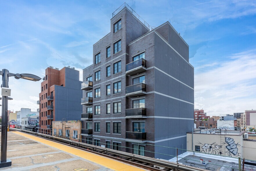 25-34 31st St, Astoria, NY à vendre - ProVideo LoopNet - Image 2 de 30