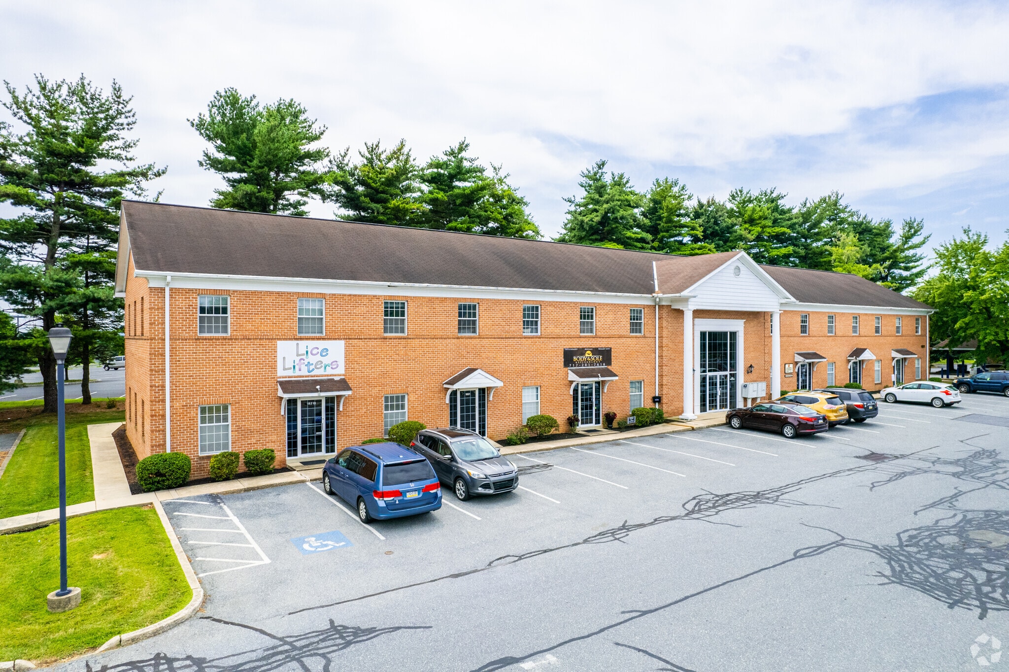 1821 Oregon Pike, Lancaster, PA for lease Primary Photo- Image 1 of 8
