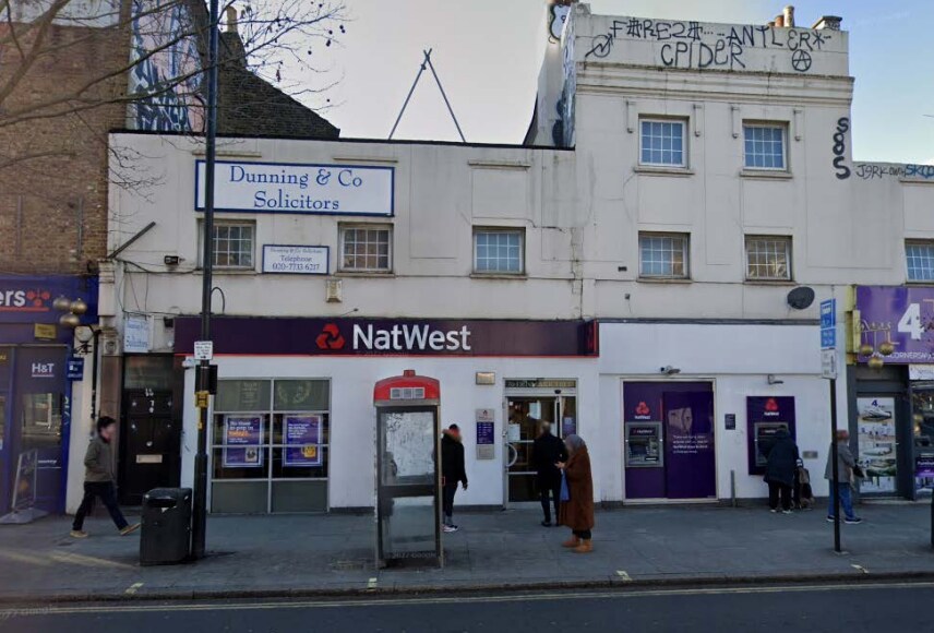 64-70 Denmark Hl, Londres à louer - Photo du bâtiment - Image 3 de 3