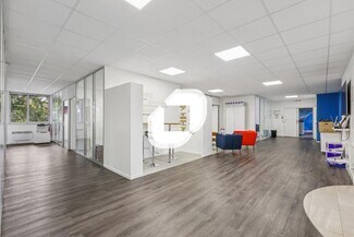 More details for 6 Rue Vincent Van Gogh, Neuilly-Plaisance - Office for Lease