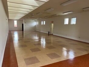 755 Thimble Shoals Blvd, Newport News, VA for lease Building Photo- Image 1 of 6