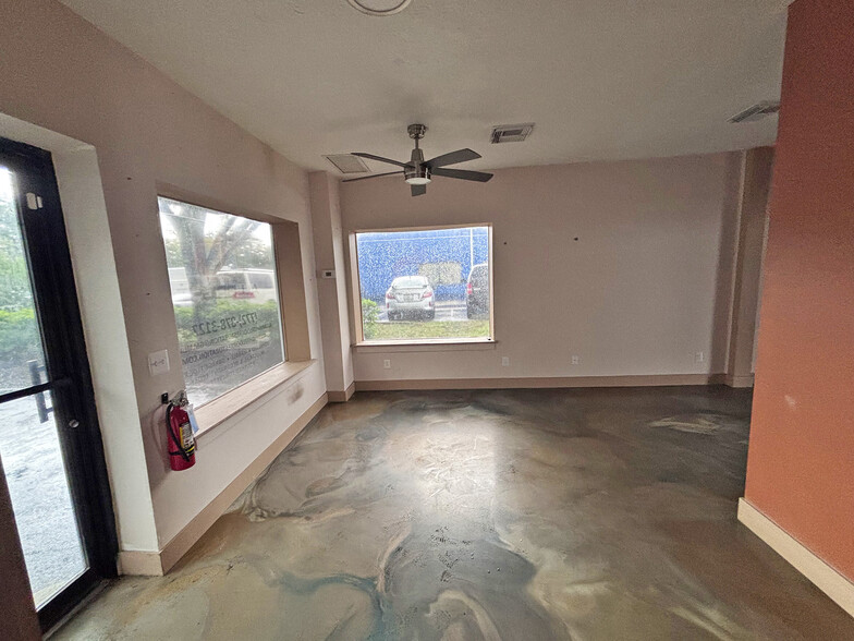 1956 SW South Macedo Blvd, Port Saint Lucie, FL for lease - Building Photo - Image 3 of 23