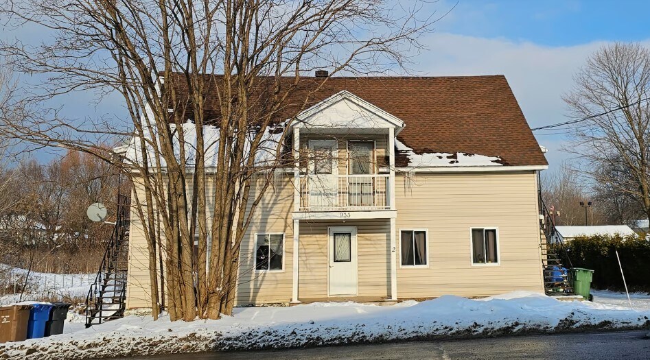 933 24e Av, Saint-jerome, QC for sale Primary Photo- Image 1 of 1