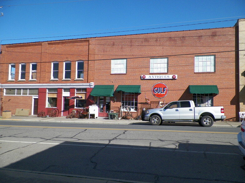 120 N Main St, Mount Gilead, NC for sale - Building Photo - Image 1 of 1