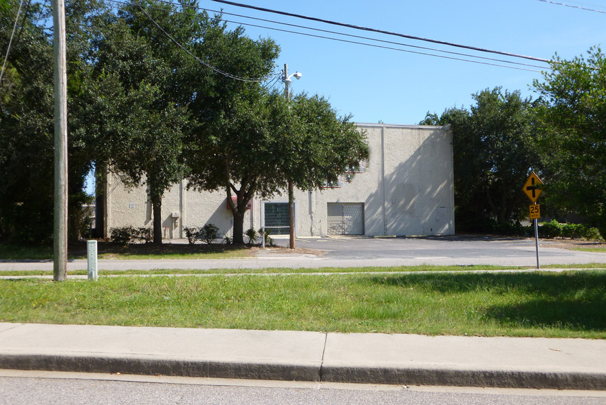 604 Oak St, Myrtle Beach, SC à louer - Photo du bâtiment - Image 2 de 4