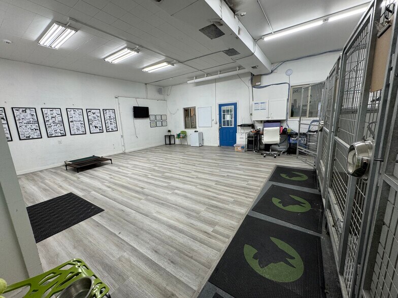 8665 Harrison St, Sandy, UT à vendre - Photo du bâtiment - Image 3 de 15