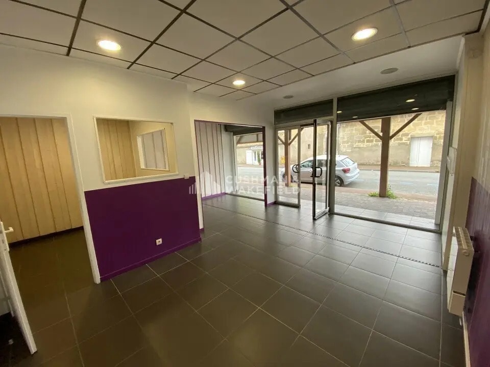 Retail in Bruges for lease Interior Photo- Image 1 of 11
